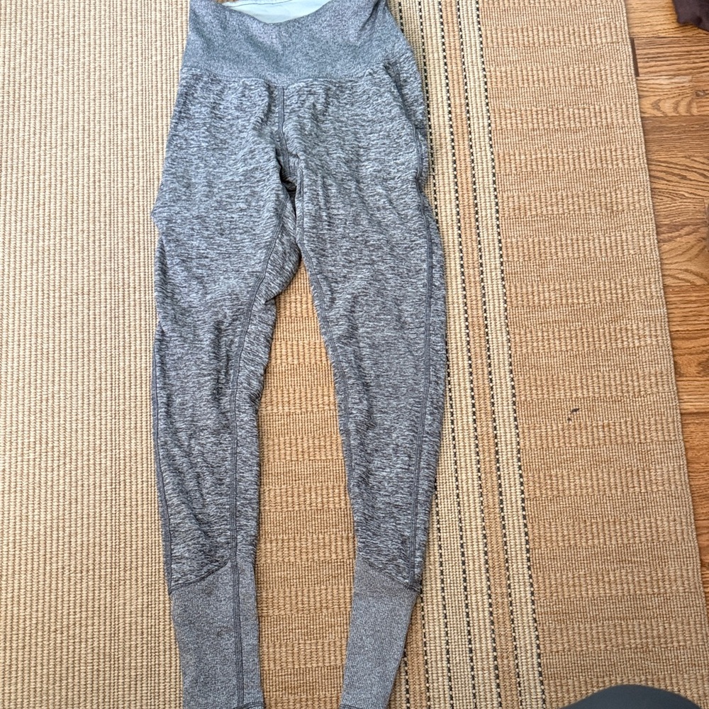 ALO Yoga Heather Gray Leggings